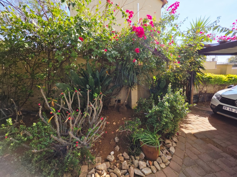 3 Bedroom Property for Sale in La Montagne Gauteng