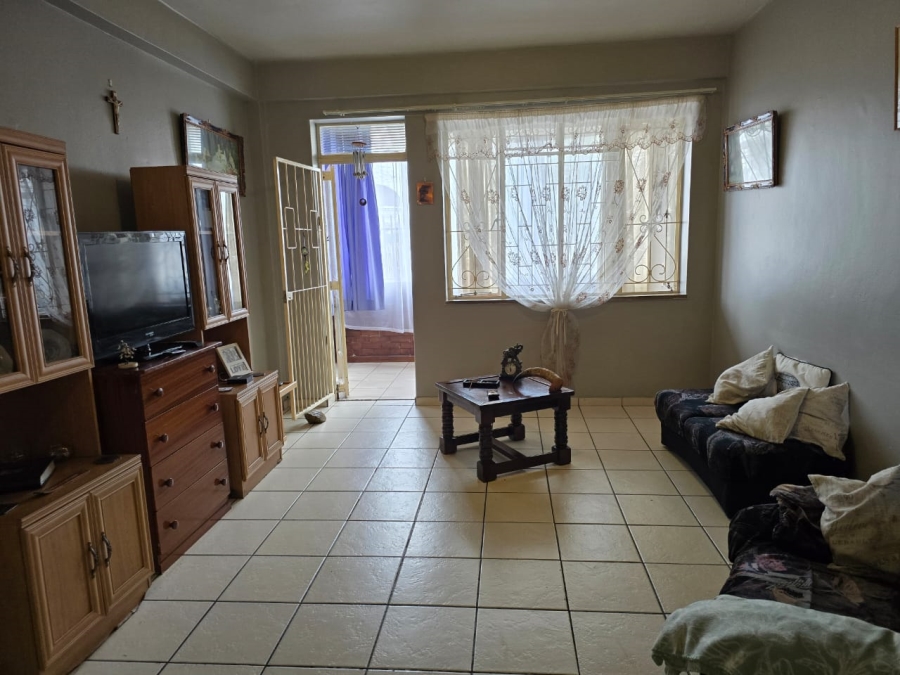 1 Bedroom Property for Sale in Sunnyridge Gauteng