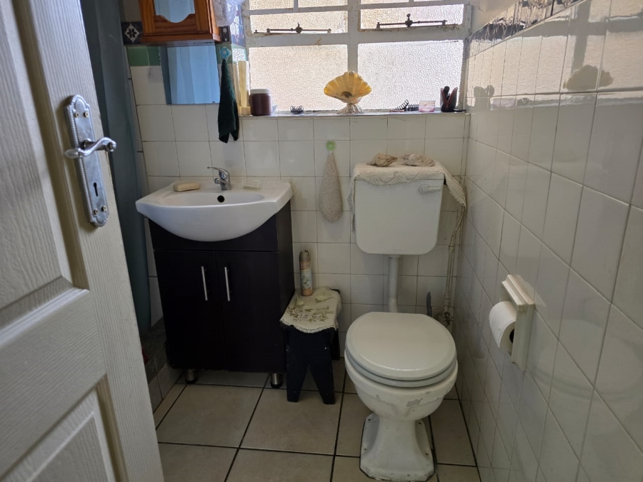 1 Bedroom Property for Sale in Sunnyridge Gauteng