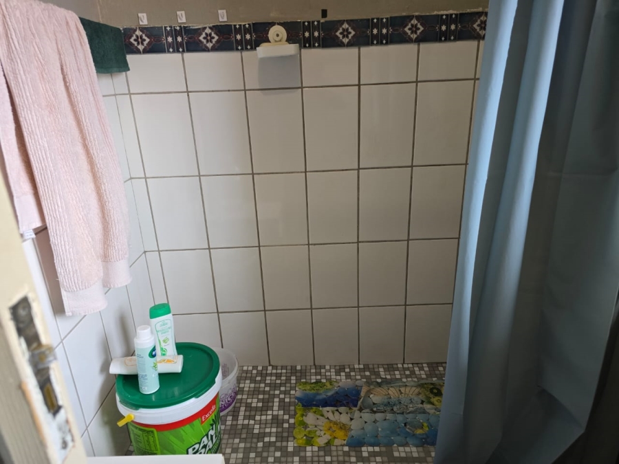 1 Bedroom Property for Sale in Sunnyridge Gauteng
