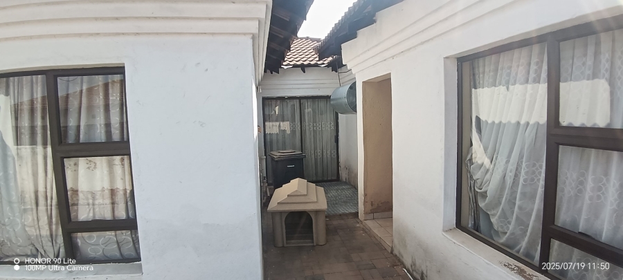 4 Bedroom Property for Sale in Soshanguve L Gauteng