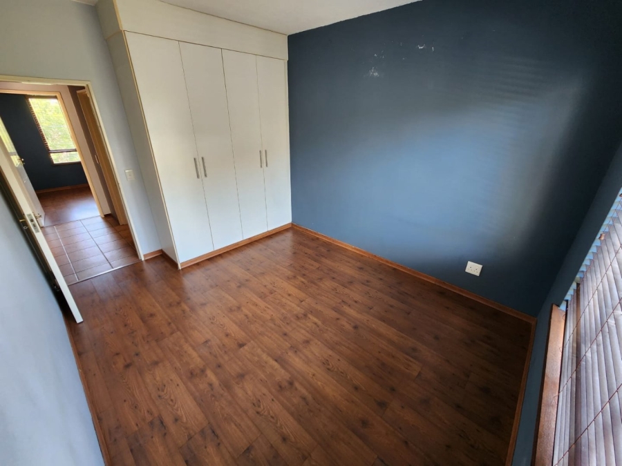 To Let 2 Bedroom Property for Rent in Douglasdale Gauteng