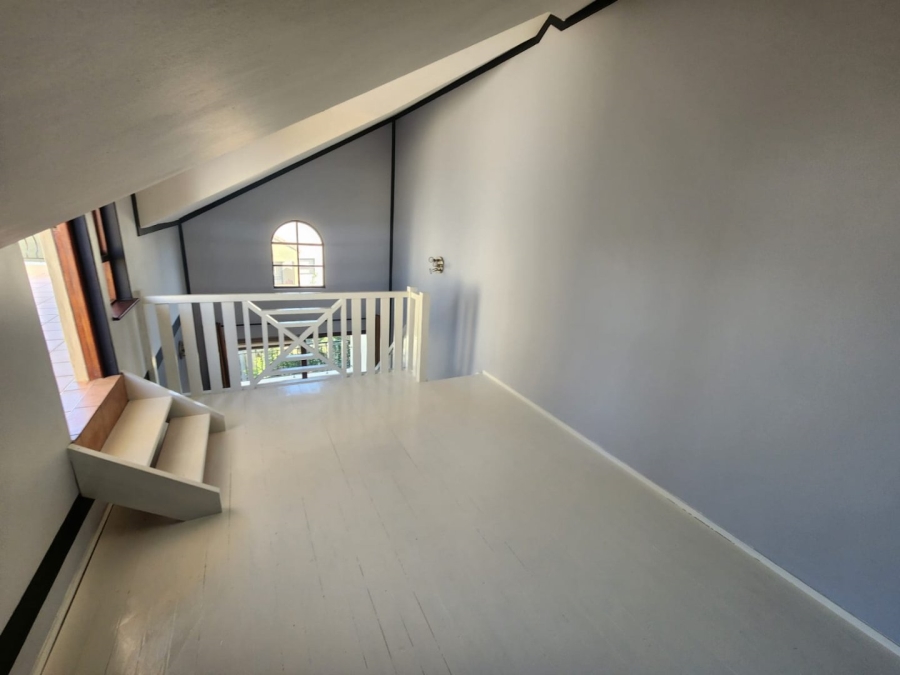 To Let 2 Bedroom Property for Rent in Douglasdale Gauteng