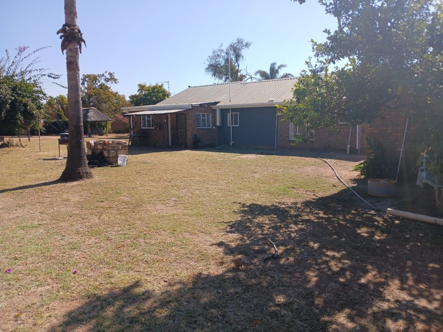 6 Bedroom Property for Sale in Bultfontein A H Gauteng