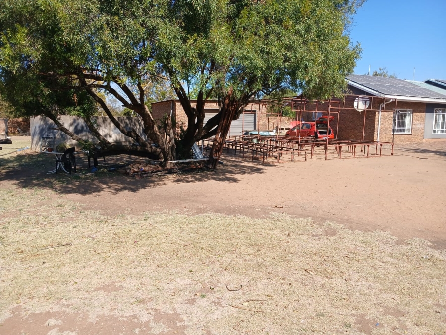 6 Bedroom Property for Sale in Bultfontein A H Gauteng