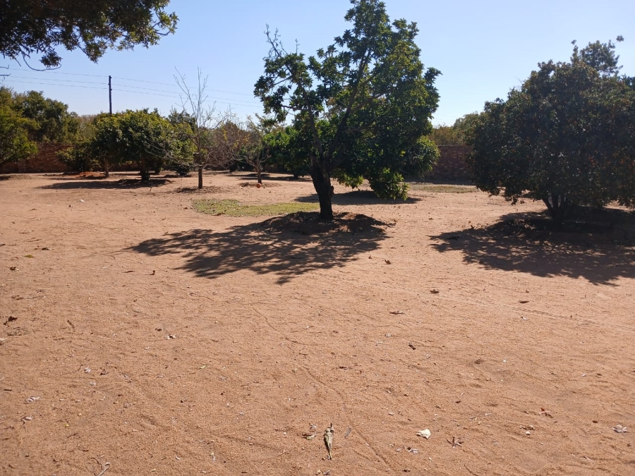 6 Bedroom Property for Sale in Bultfontein A H Gauteng
