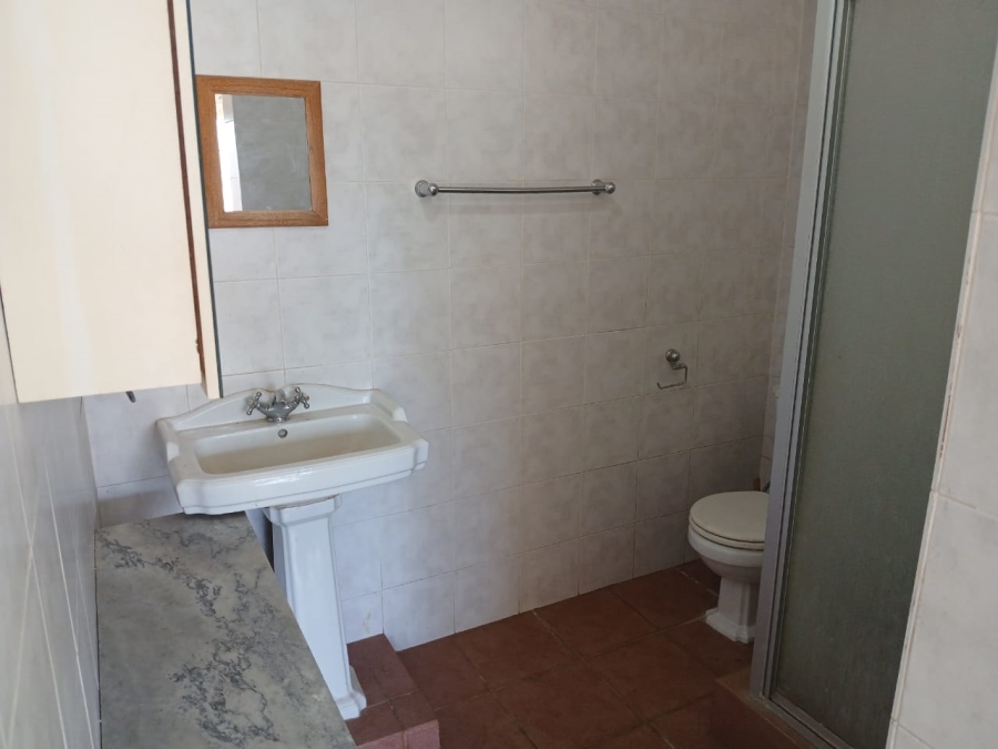 6 Bedroom Property for Sale in Bultfontein A H Gauteng