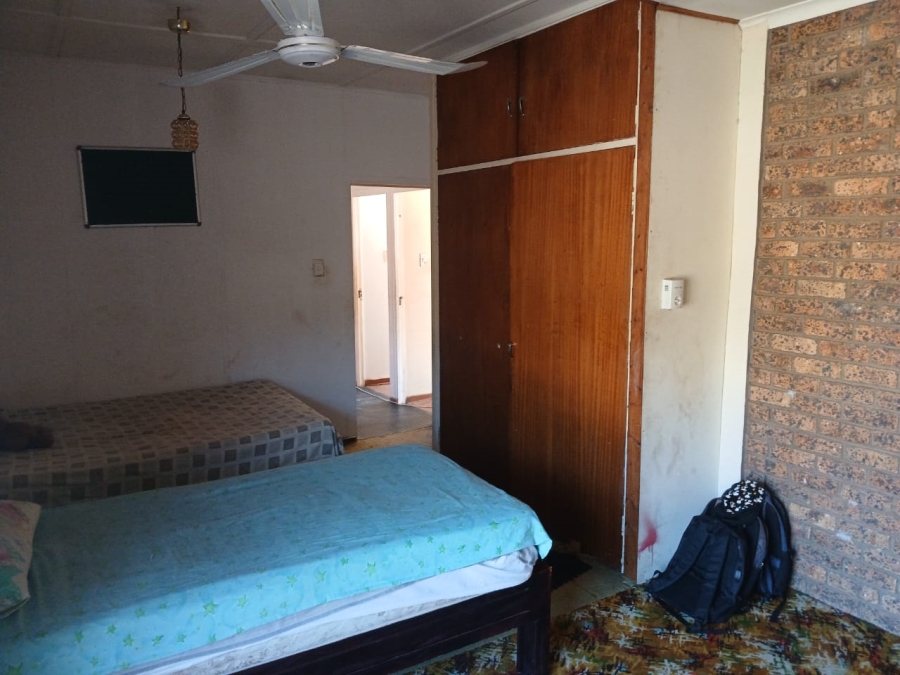 6 Bedroom Property for Sale in Bultfontein A H Gauteng