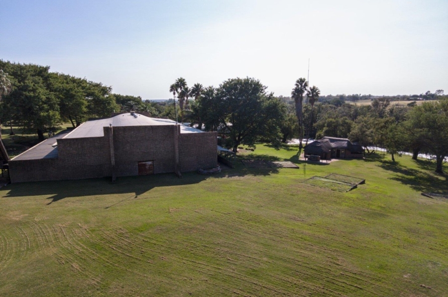 2 Bedroom Property for Sale in Vasfontein AH Gauteng