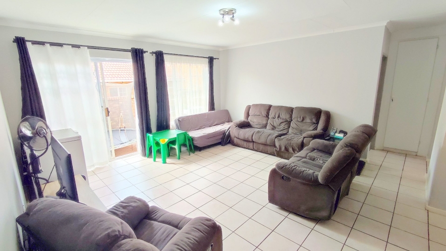 2 Bedroom Property for Sale in Amberfield Heights Gauteng