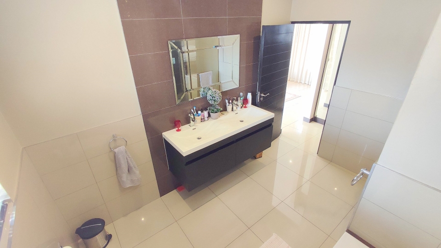 3 Bedroom Property for Sale in Amberfield Valley Gauteng