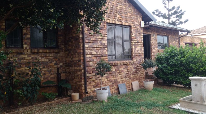 3 Bedroom Property for Sale in Heuweloord Gauteng
