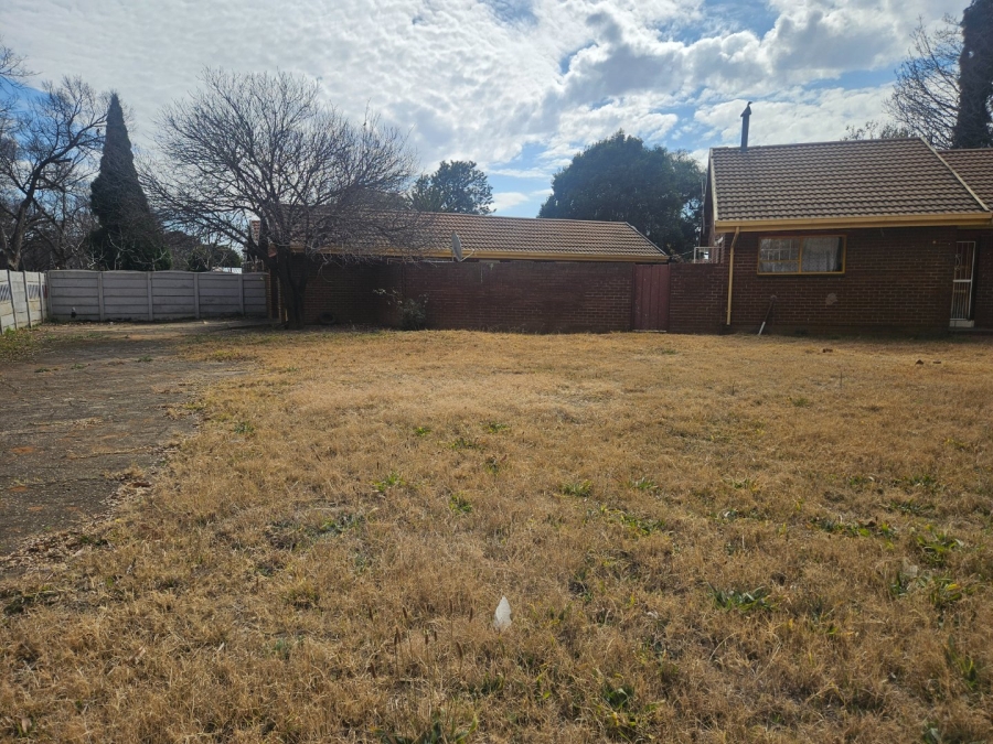 3 Bedroom Property for Sale in Crystal Park Gauteng