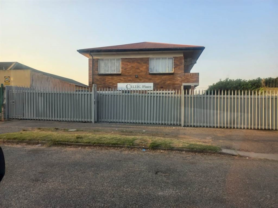 To Let 1 Bedroom Property for Rent in Kenilworth Gauteng
