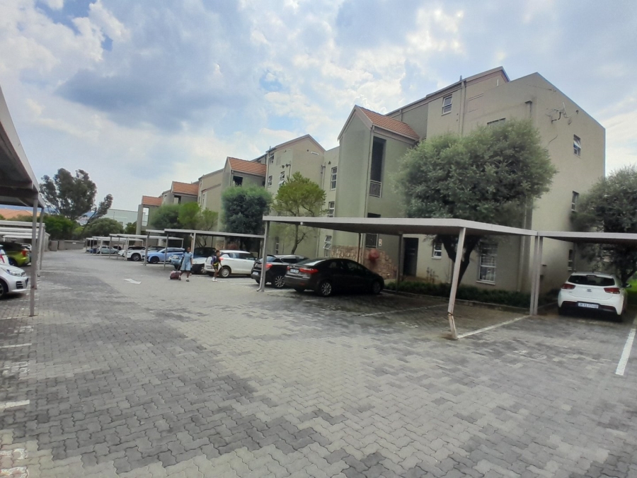 2 Bedroom Property for Sale in Sunninghill Gauteng