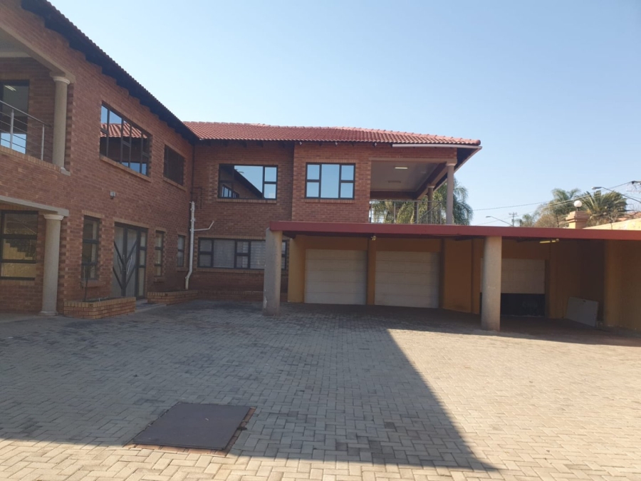 10 Bedroom Property for Sale in Proclamation Hill Gauteng