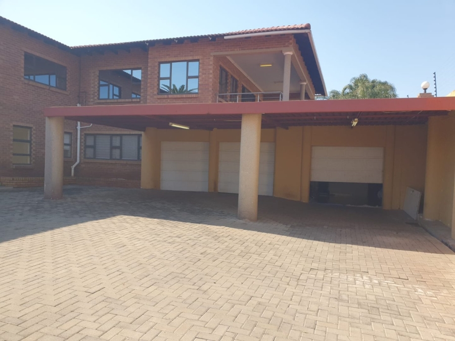 10 Bedroom Property for Sale in Proclamation Hill Gauteng