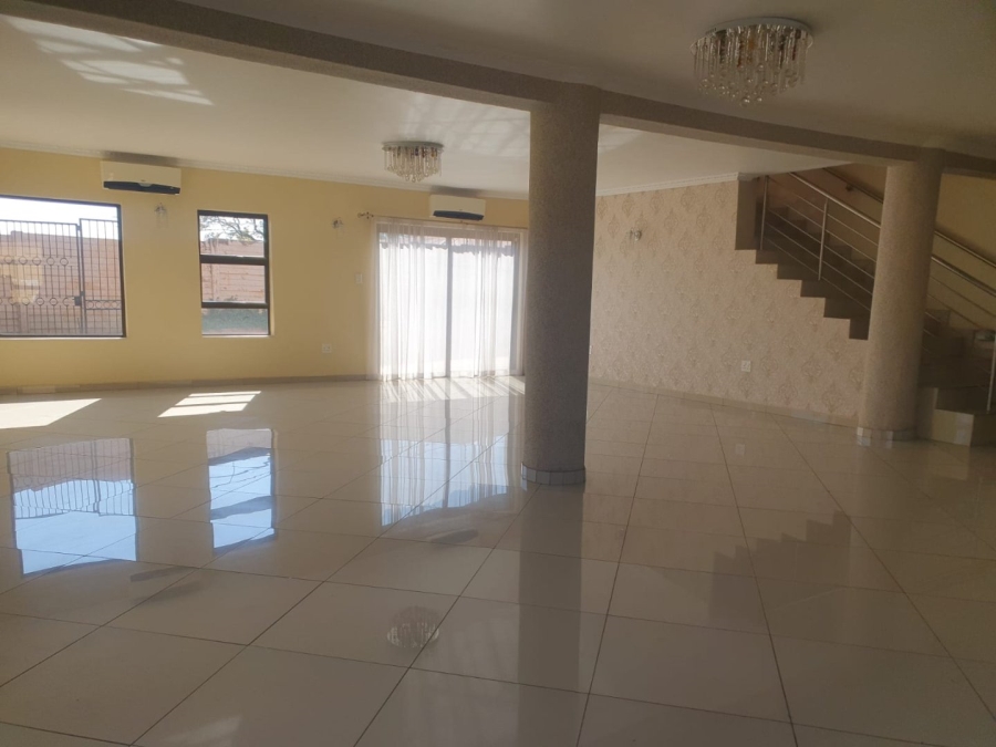 10 Bedroom Property for Sale in Proclamation Hill Gauteng