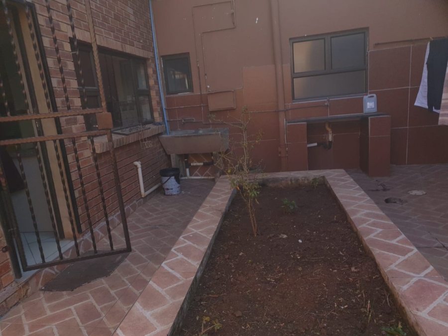 10 Bedroom Property for Sale in Proclamation Hill Gauteng