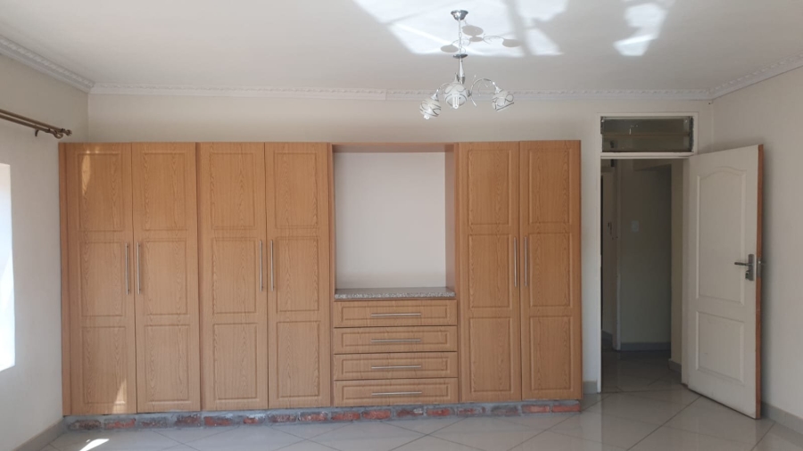10 Bedroom Property for Sale in Proclamation Hill Gauteng