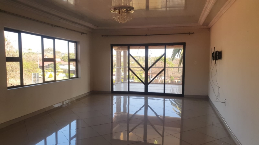 10 Bedroom Property for Sale in Proclamation Hill Gauteng