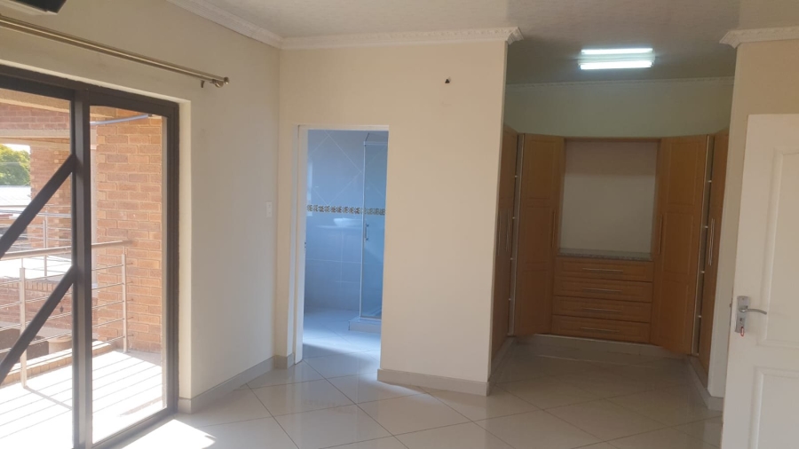 10 Bedroom Property for Sale in Proclamation Hill Gauteng