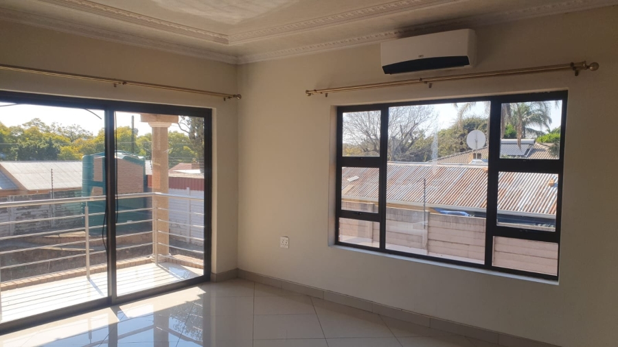 10 Bedroom Property for Sale in Proclamation Hill Gauteng
