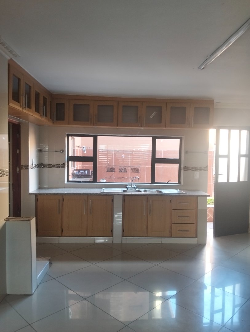 10 Bedroom Property for Sale in Proclamation Hill Gauteng