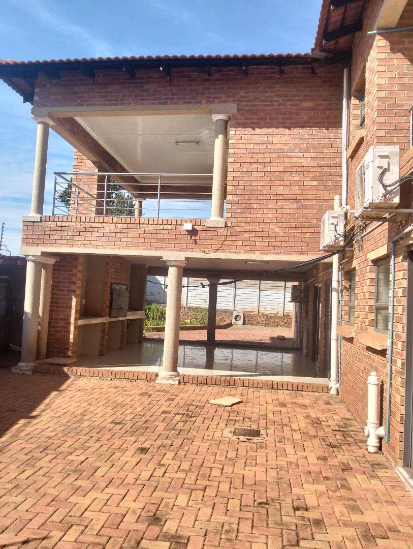 10 Bedroom Property for Sale in Proclamation Hill Gauteng