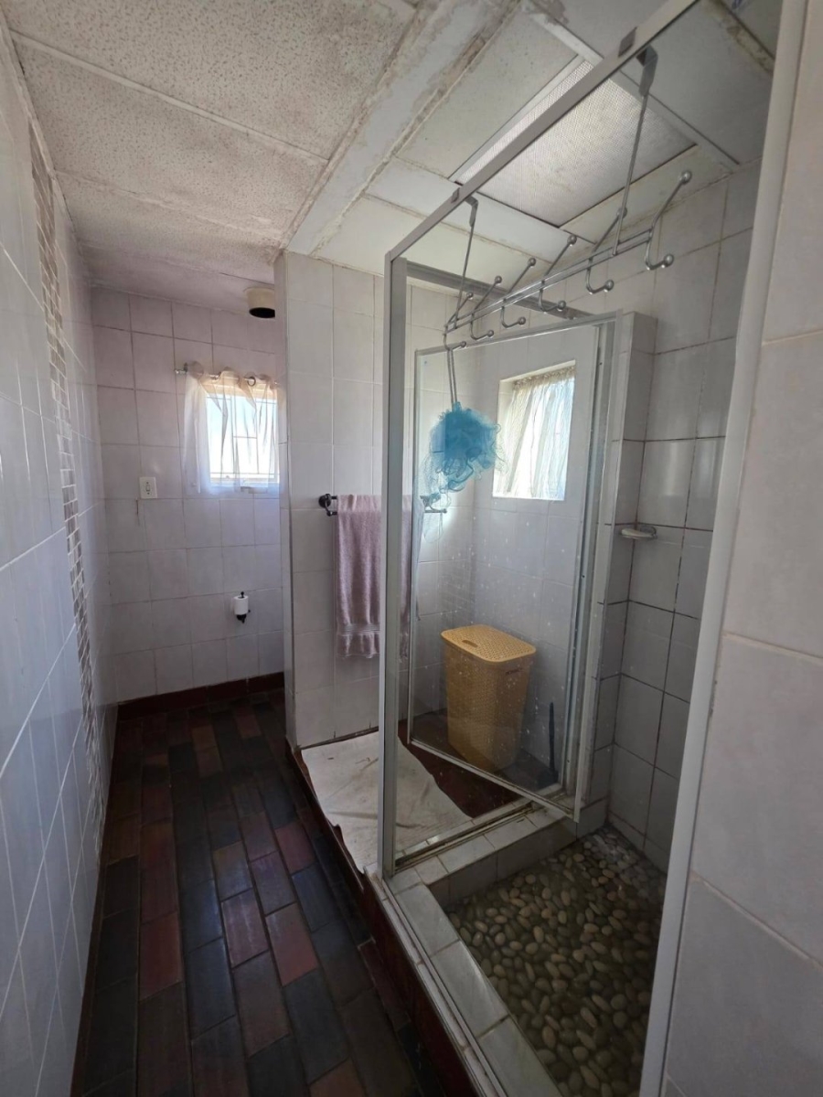 5 Bedroom Property for Sale in Waverley Gauteng