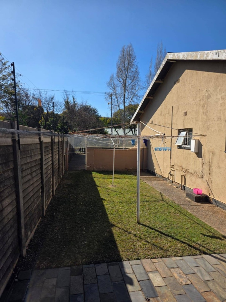5 Bedroom Property for Sale in Waverley Gauteng