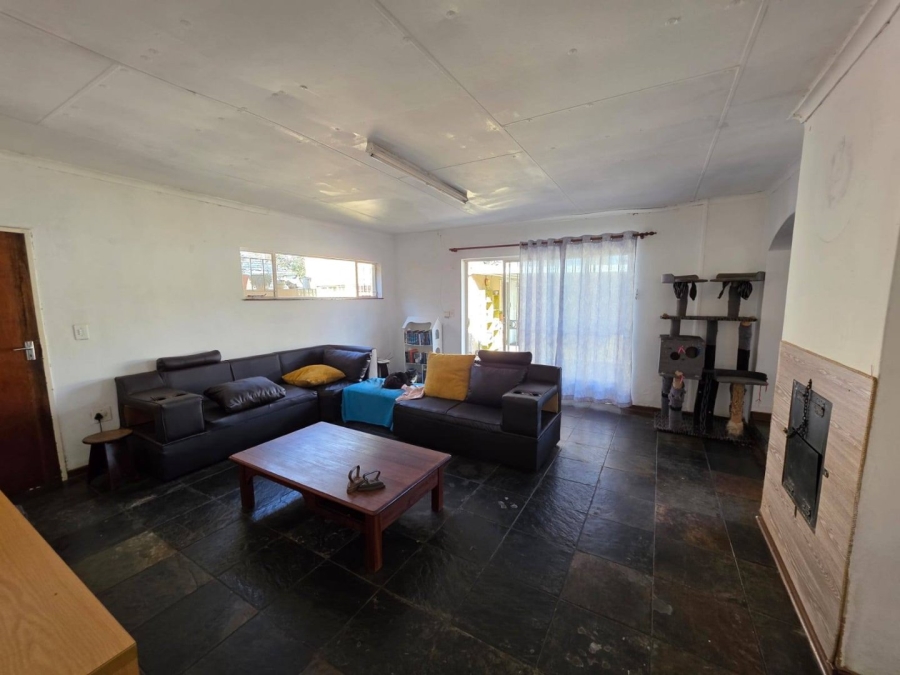 5 Bedroom Property for Sale in Waverley Gauteng