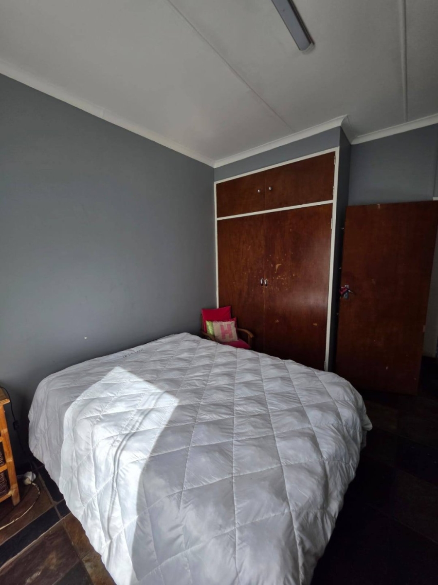 5 Bedroom Property for Sale in Waverley Gauteng