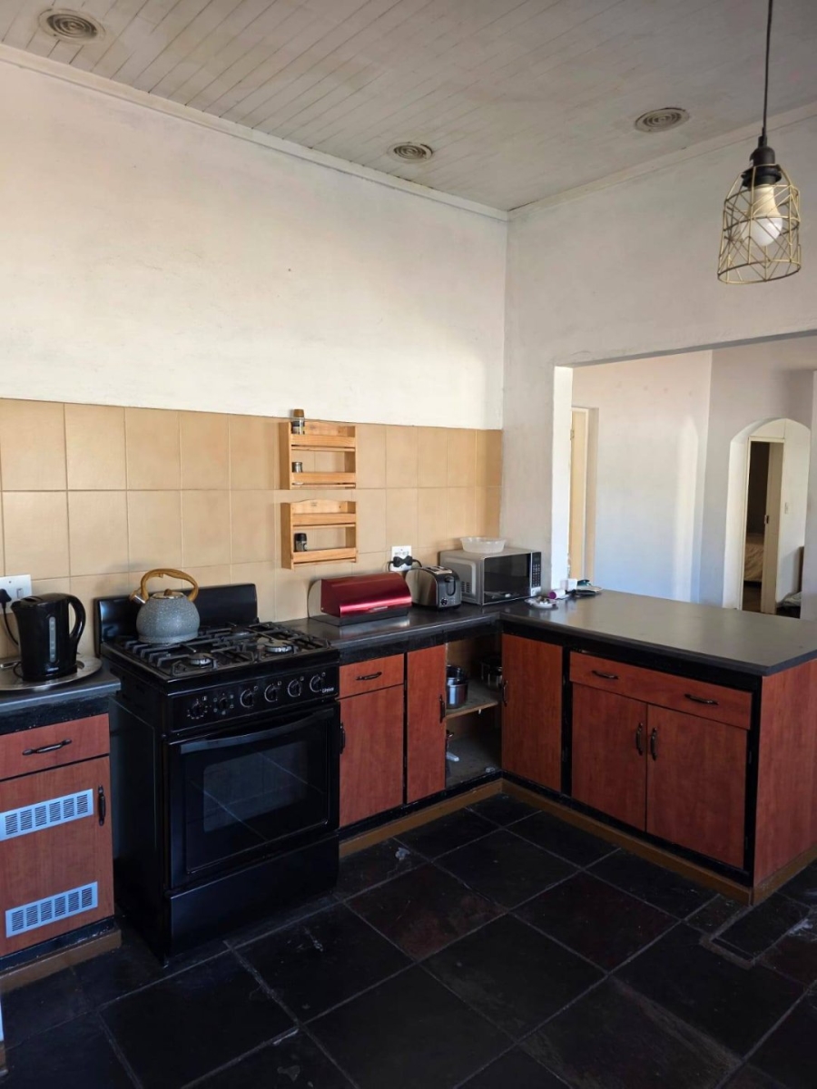 5 Bedroom Property for Sale in Waverley Gauteng