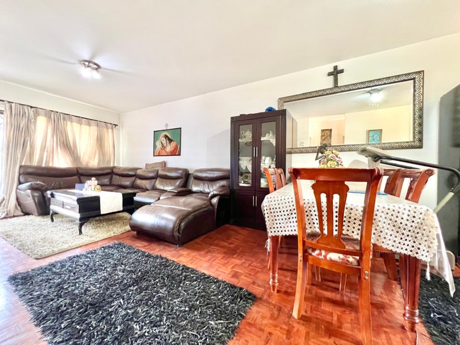 2 Bedroom Property for Sale in Edenvale Central Gauteng