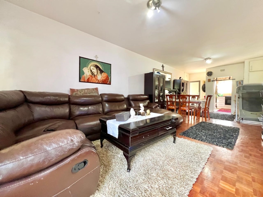 2 Bedroom Property for Sale in Edenvale Central Gauteng