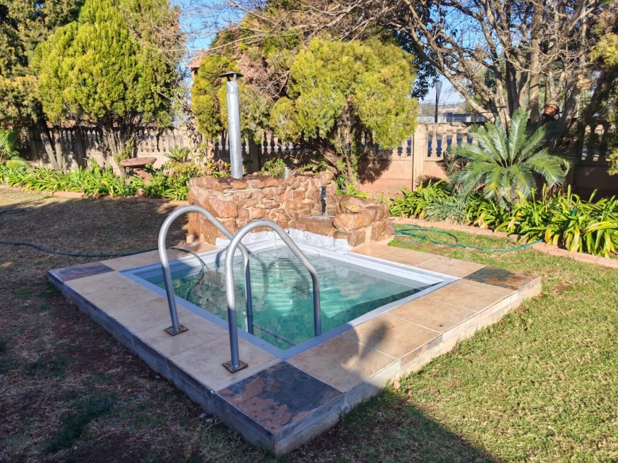 3 Bedroom Property for Sale in Meyerton Central Gauteng