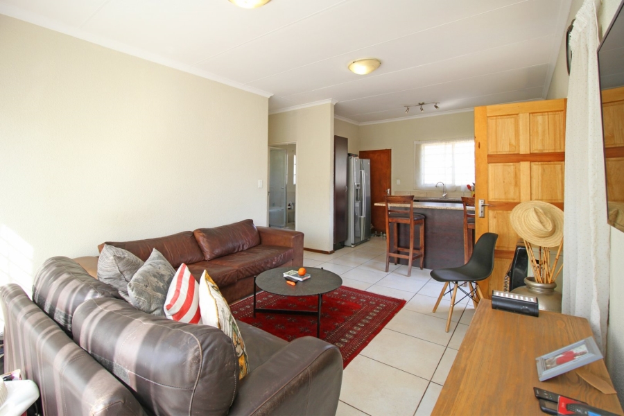 To Let 2 Bedroom Property for Rent in Amorosa Gauteng