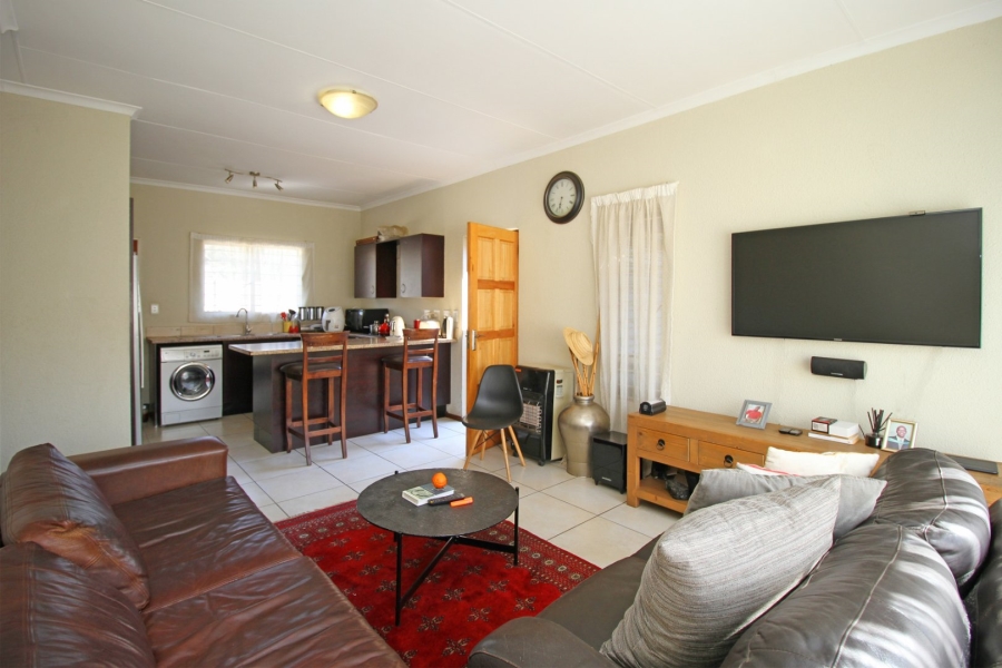 To Let 2 Bedroom Property for Rent in Amorosa Gauteng