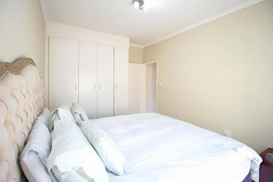 To Let 2 Bedroom Property for Rent in Amorosa Gauteng