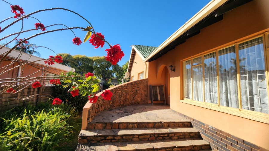 3 Bedroom Property for Sale in Dorandia Gauteng