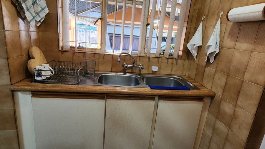 3 Bedroom Property for Sale in Dorandia Gauteng