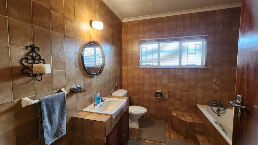 3 Bedroom Property for Sale in Dorandia Gauteng