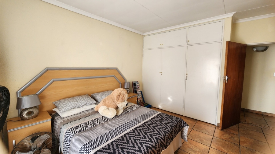 3 Bedroom Property for Sale in Dorandia Gauteng