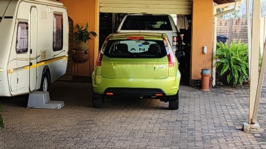 3 Bedroom Property for Sale in Dorandia Gauteng