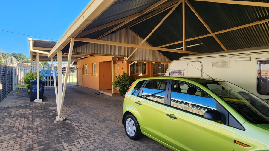 3 Bedroom Property for Sale in Dorandia Gauteng