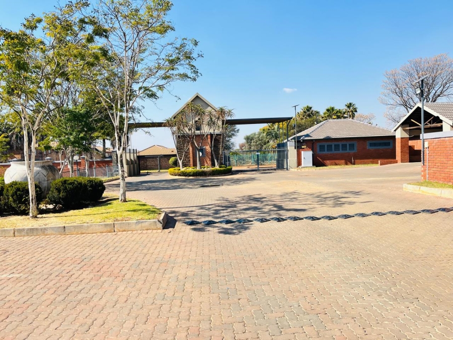 3 Bedroom Property for Sale in Andeon Gauteng