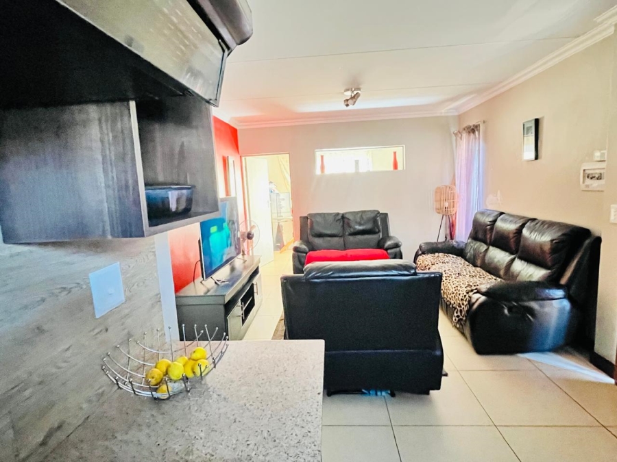3 Bedroom Property for Sale in Andeon Gauteng