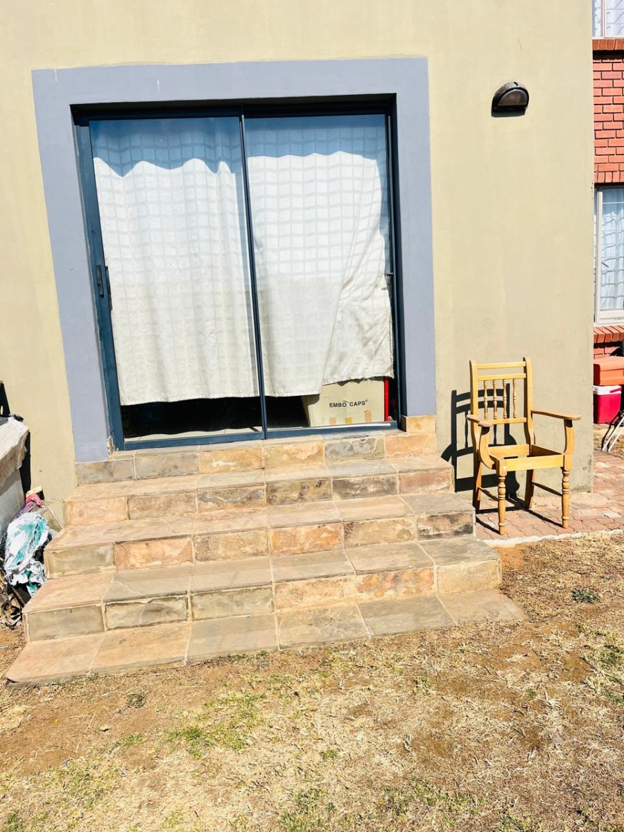 3 Bedroom Property for Sale in Andeon Gauteng