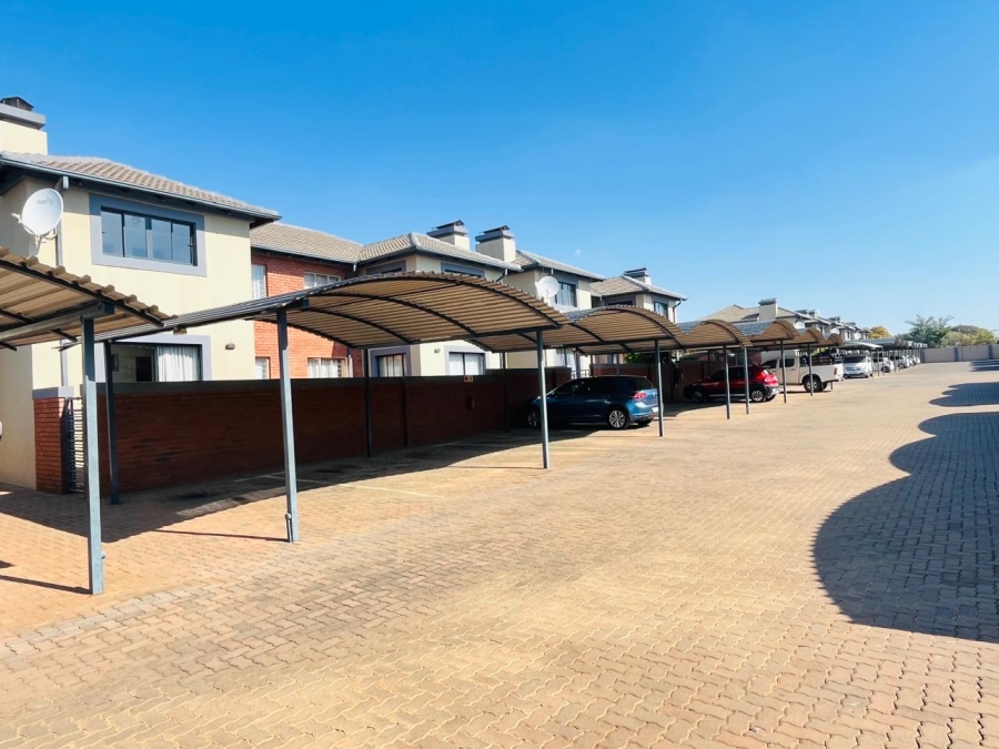 3 Bedroom Property for Sale in Andeon Gauteng